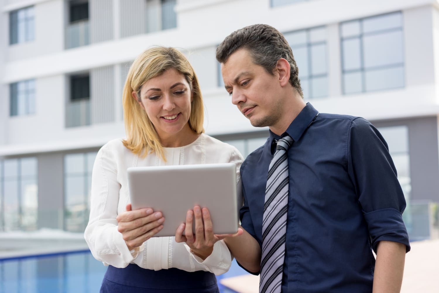 How Real Estate Experts Use Data and Insights to Guide Smart Decisions!